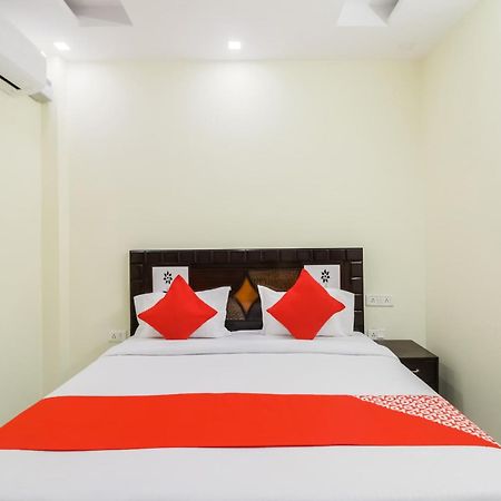 Golden Bridge Hotel New Delhi Ngoại thất bức ảnh