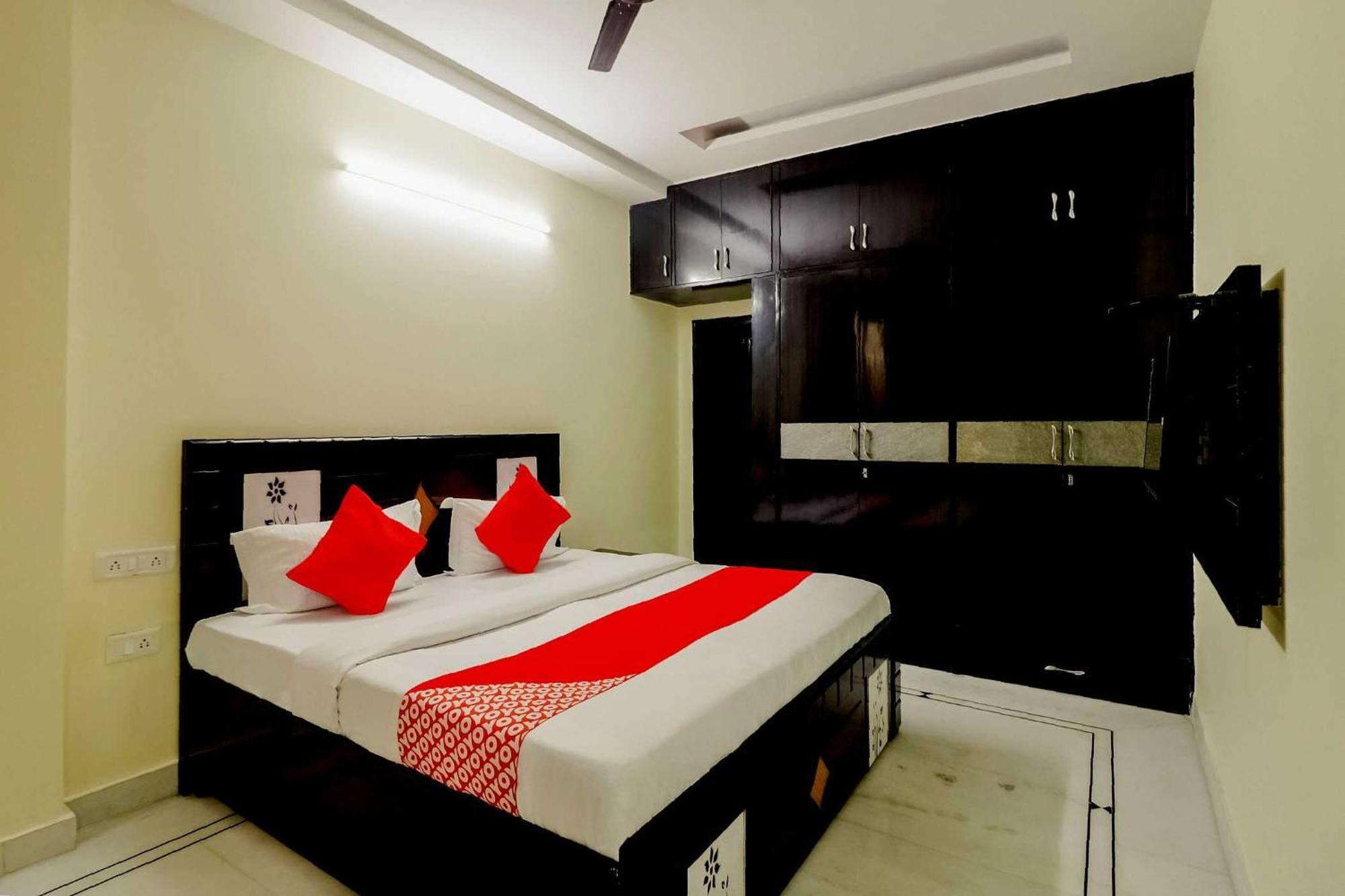 Golden Bridge Hotel New Delhi Ngoại thất bức ảnh