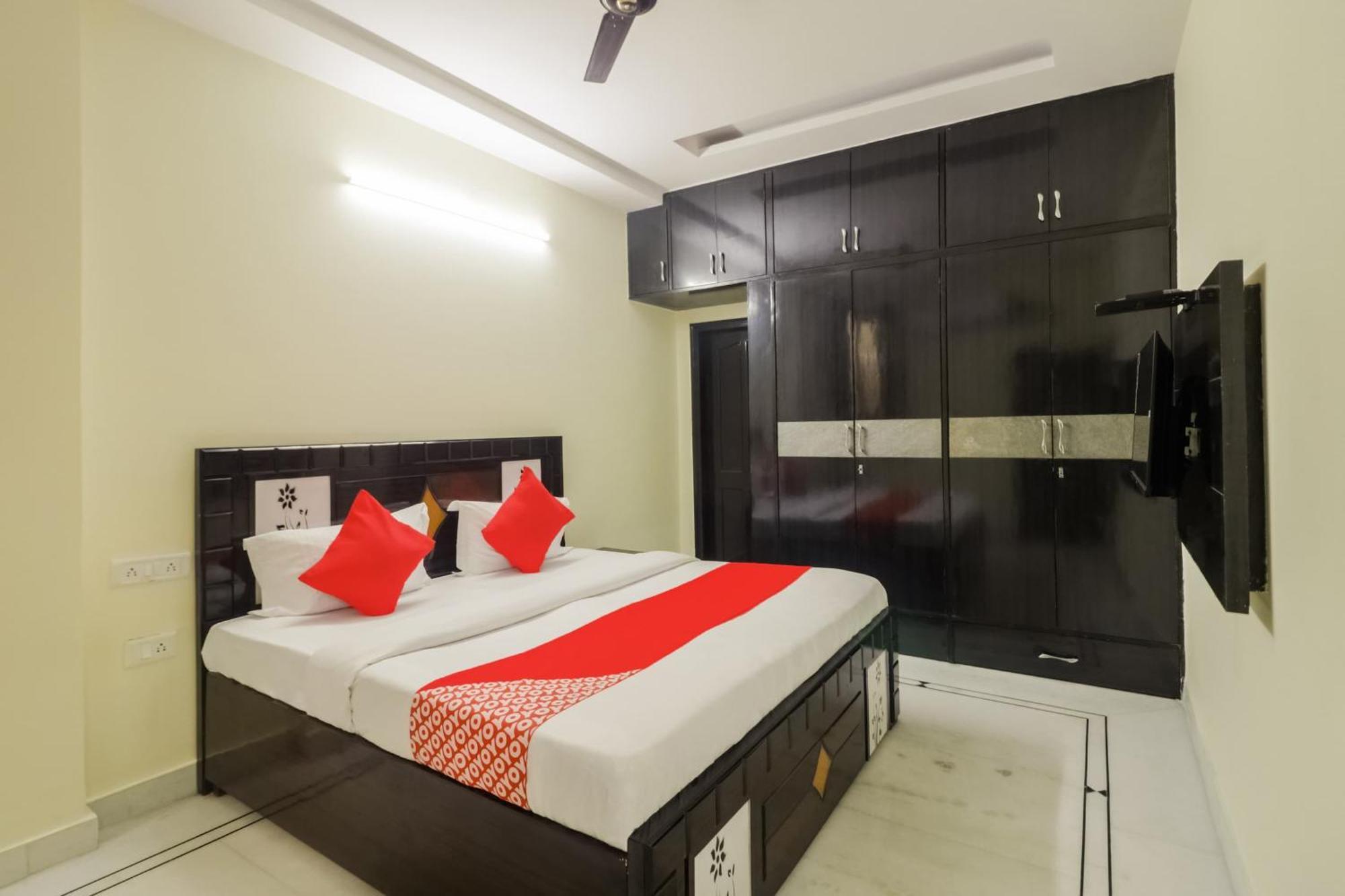 Golden Bridge Hotel New Delhi Ngoại thất bức ảnh