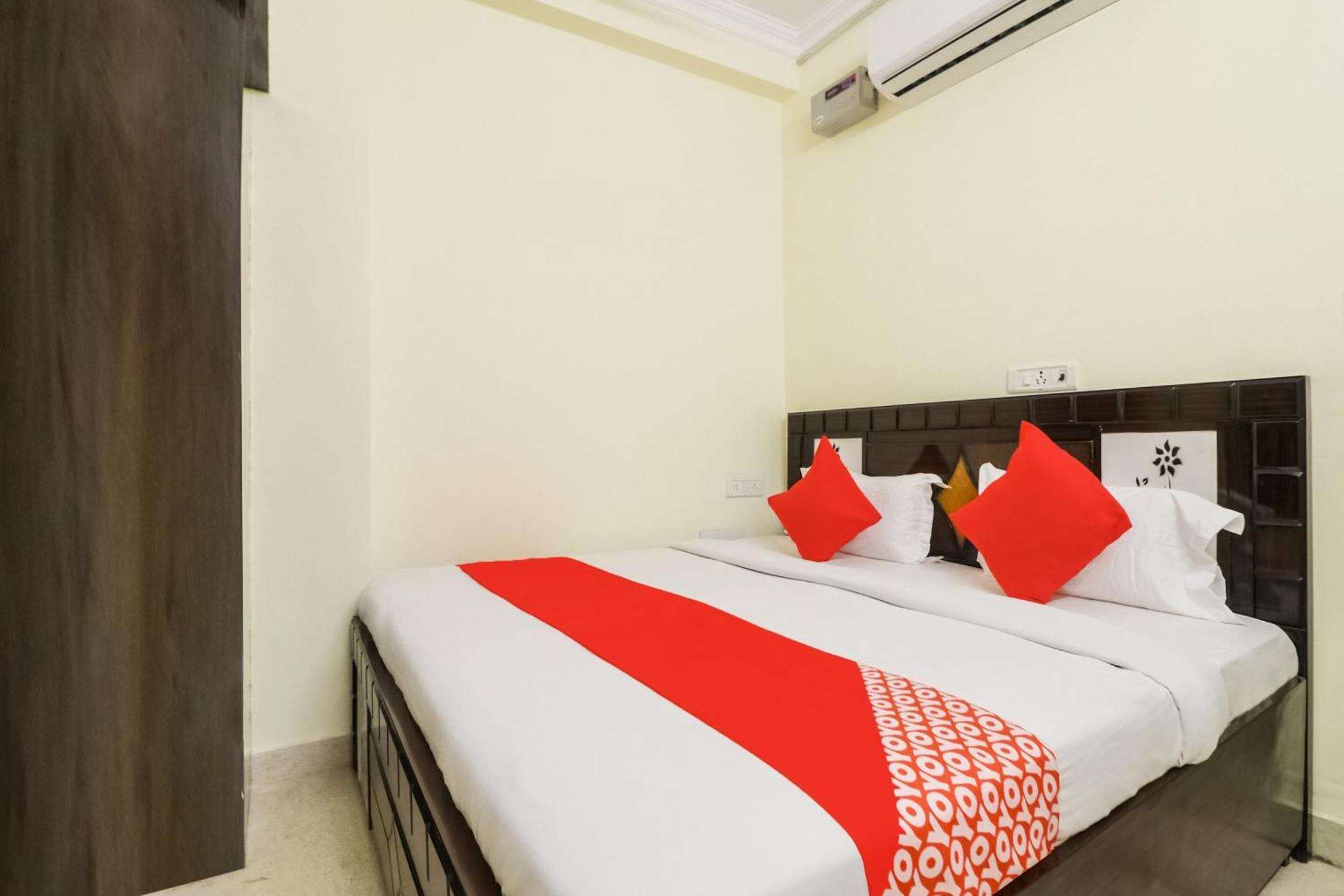 Golden Bridge Hotel New Delhi Ngoại thất bức ảnh