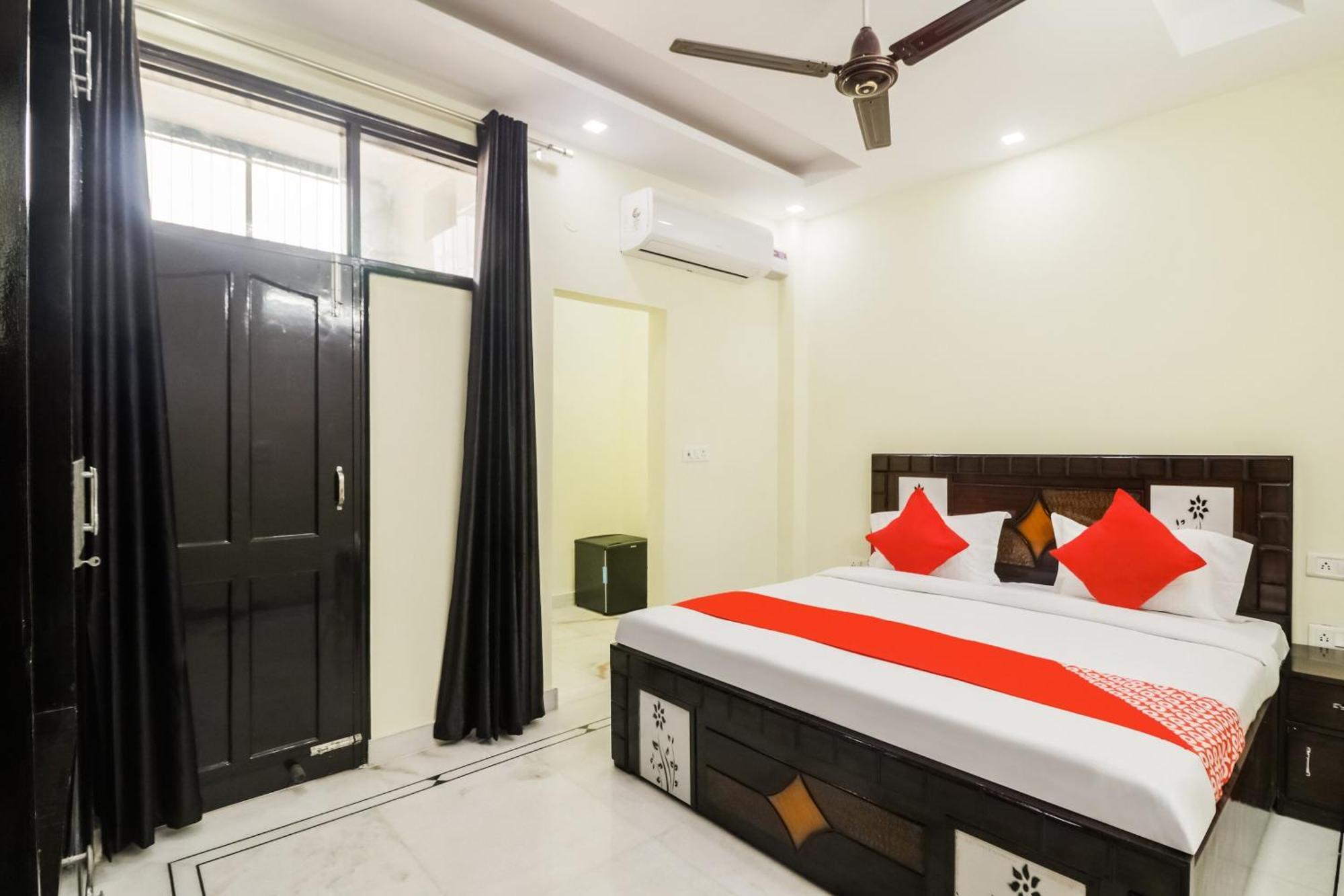 Golden Bridge Hotel New Delhi Ngoại thất bức ảnh