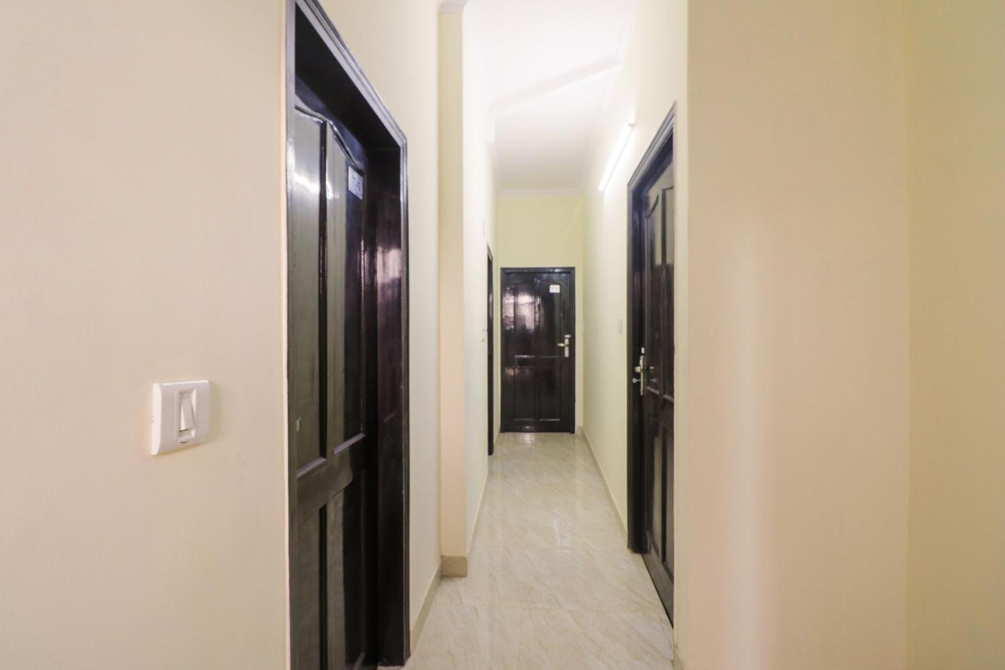Golden Bridge Hotel New Delhi Ngoại thất bức ảnh